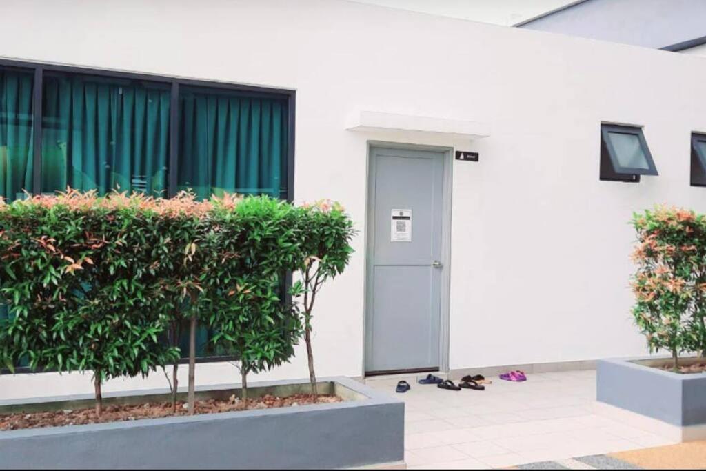 Attractive 3 Bedroom Condo With Pool-D Raudhah Homestay Kajang Dış mekan fotoğraf